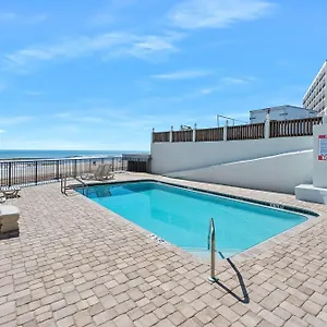 Family Friendly Oceanfront With Pool! , Daytona Beach United States